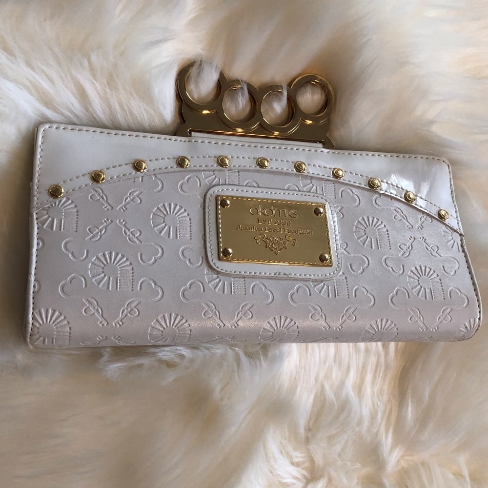 Akademiks White Cluth w/Gold Knuckle Handle 🔥🔥🔥